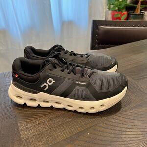 On cloud men running shoes gray/black 9 men